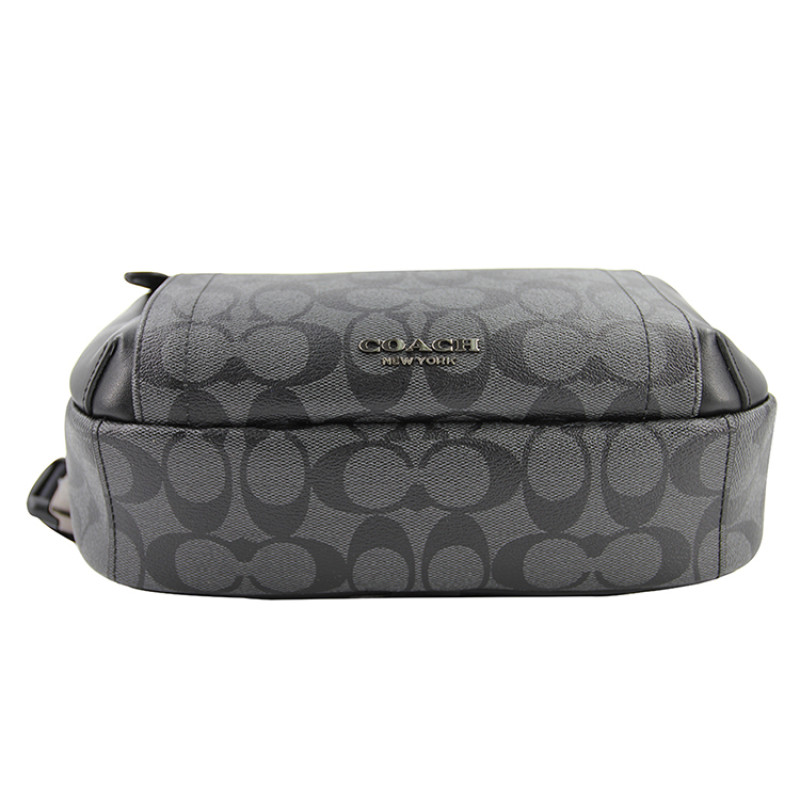COACH Graham Utility 28