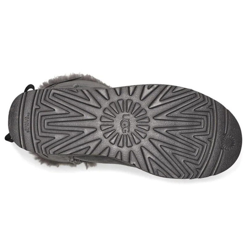 UGG Short Bow Stiefel