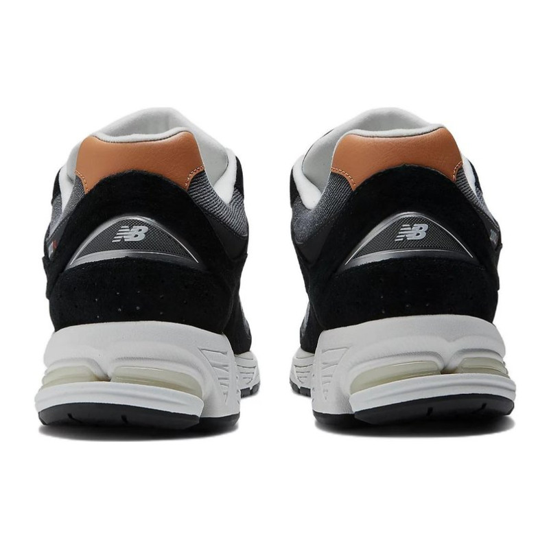 New Balance NB 2002R