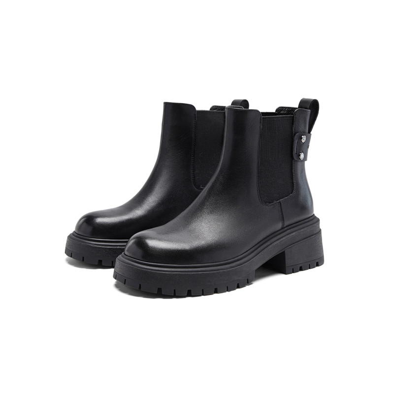 NINE WEST