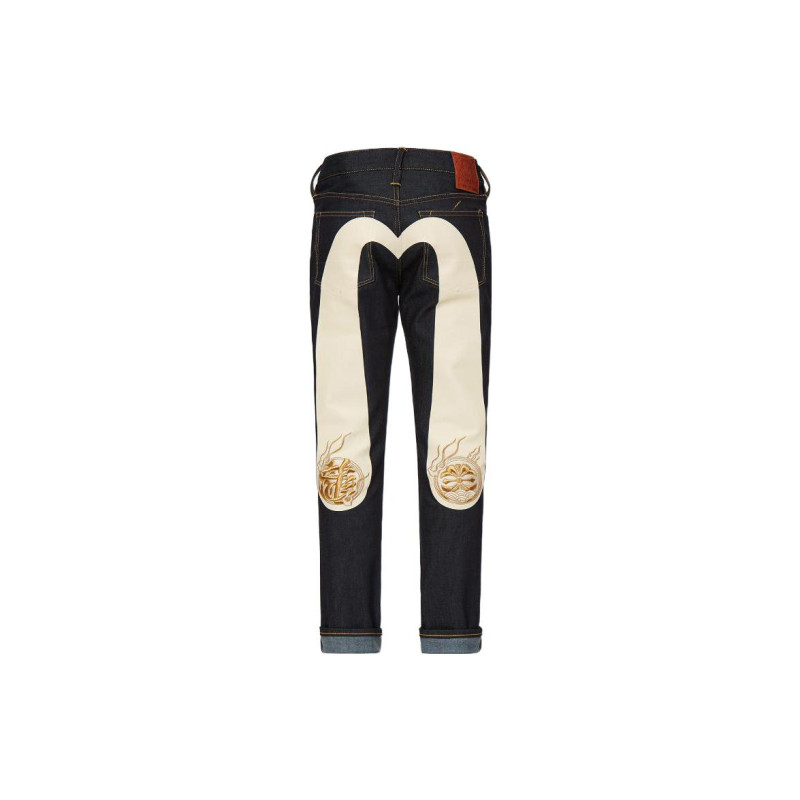 EVISU M