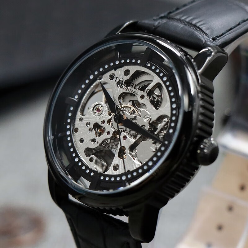 STUHRLING 41mm 3933.3