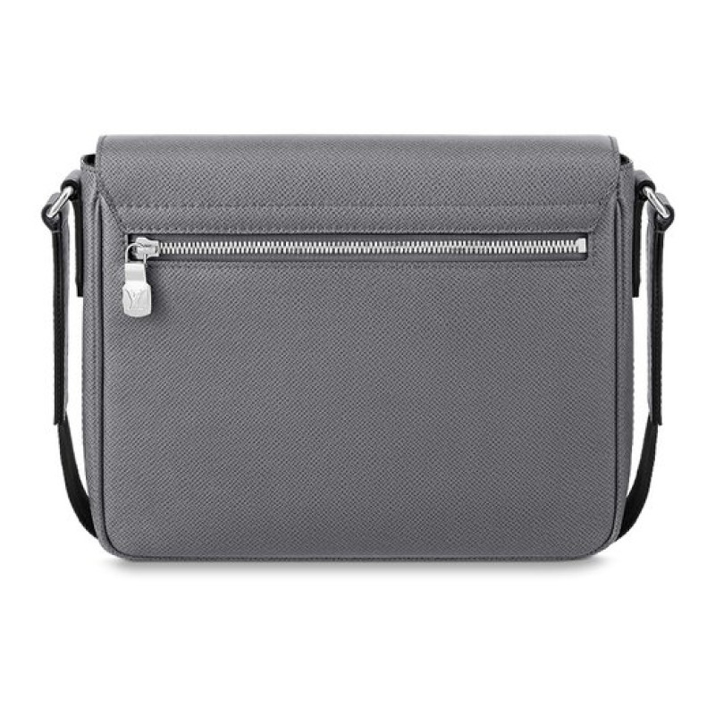 LOUIS VUITTON District PM Taiga