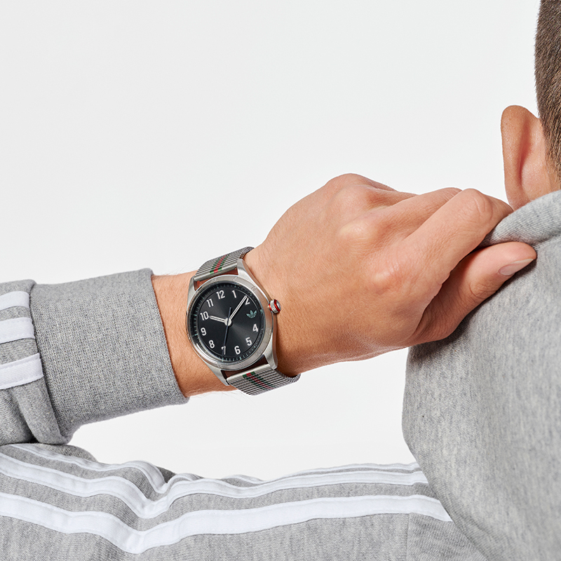 adidas originals 42mm 50 AOSY235322I