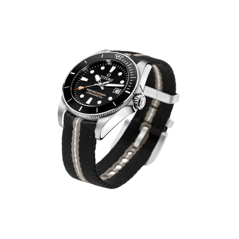 TITONI 300 42mm 83300-SBK-T5-702