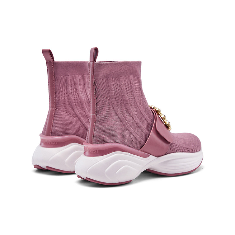NINE WEST