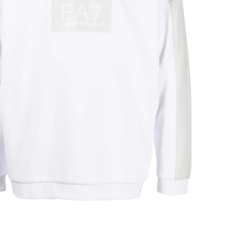 EMPORIO ARMANI SS23 EA7 Logo
