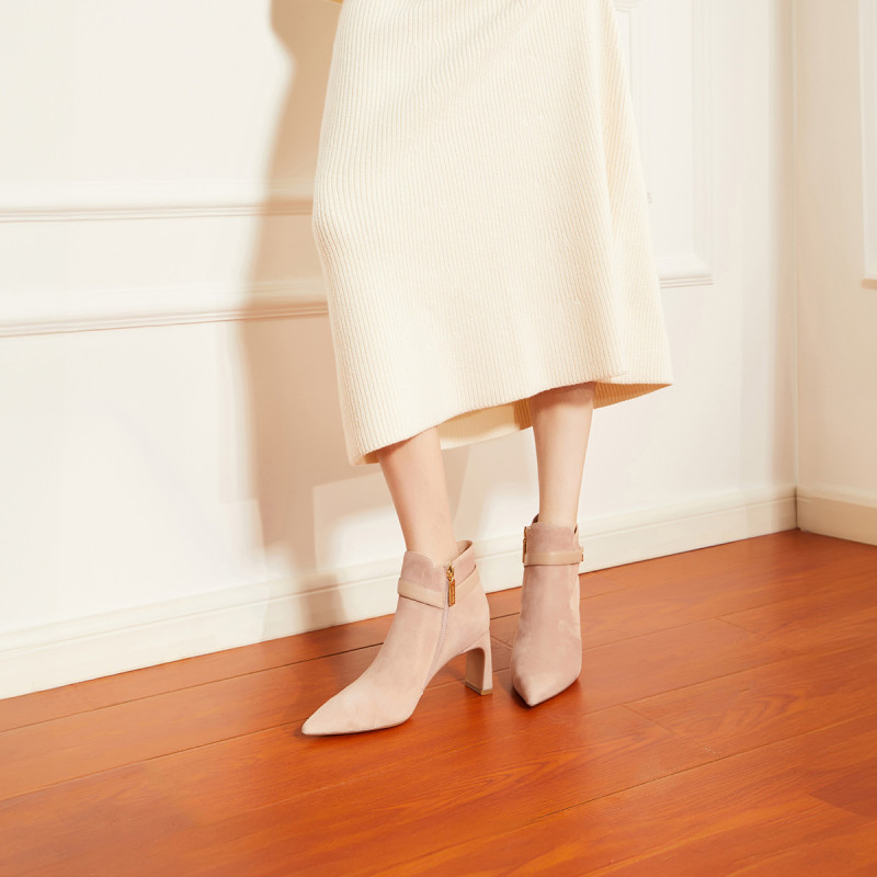 NINE WEST