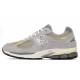 New Balance NB 2002R