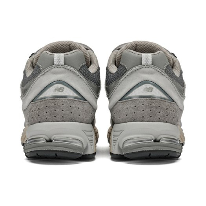 New Balance NB 2002R Pouch