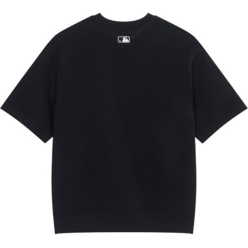 MLB T