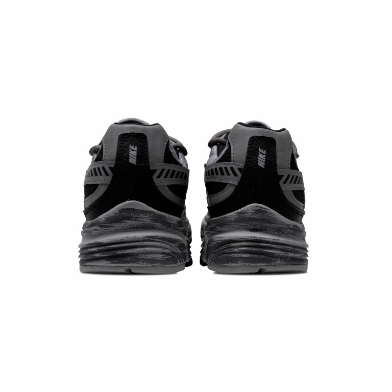 Nike Initiator