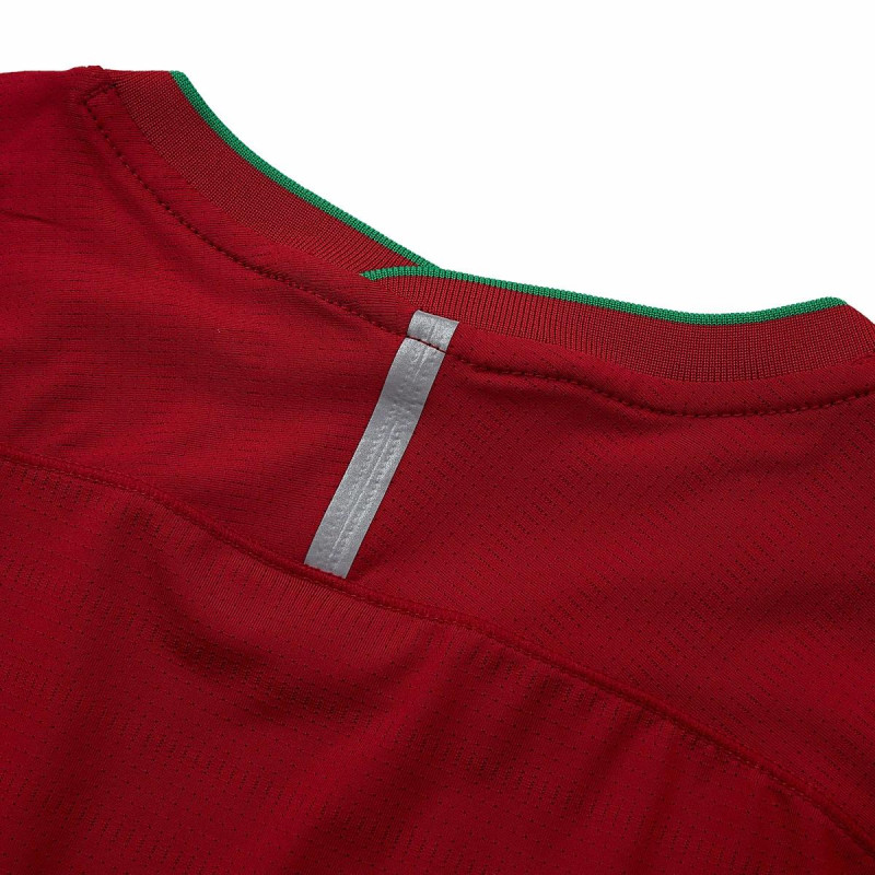 Under Armour T