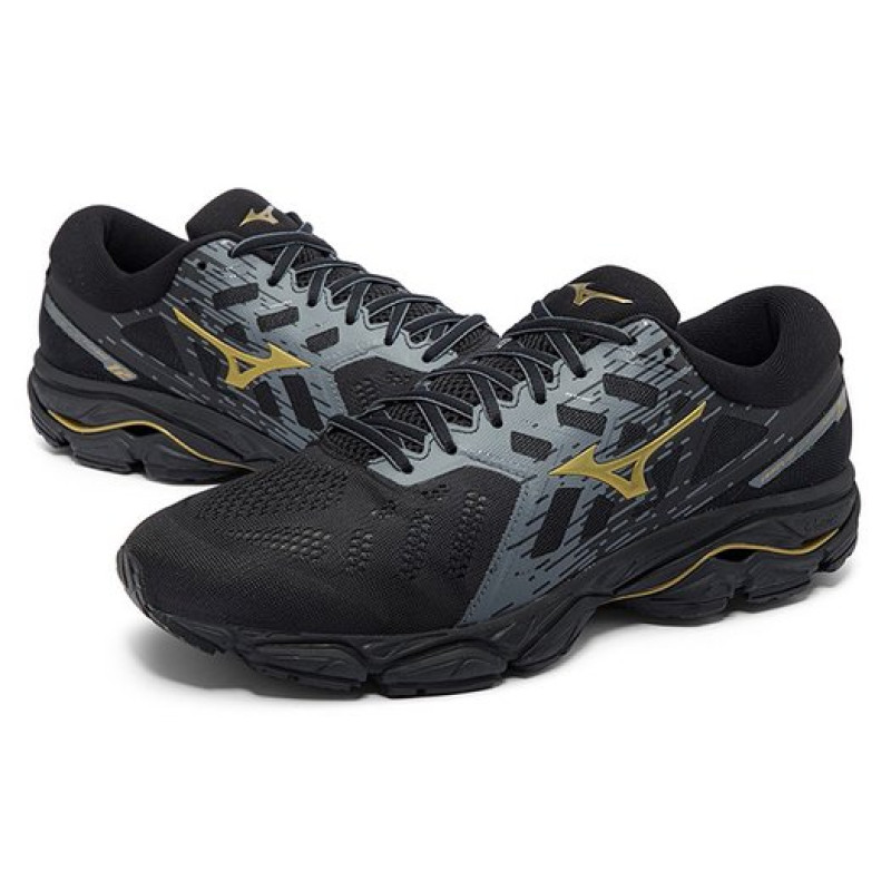 Mizuno Wave Ultima 12