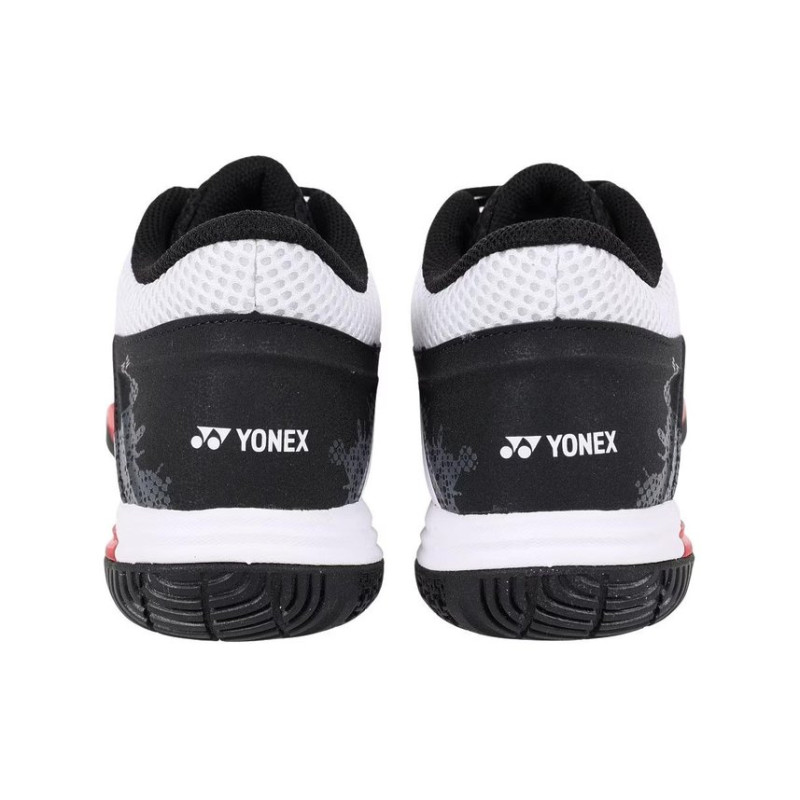 YONEX