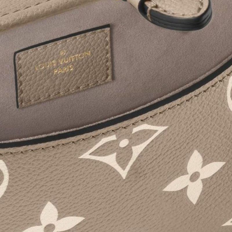 LOUIS VUITTON Diane Tourterelle Creme nano