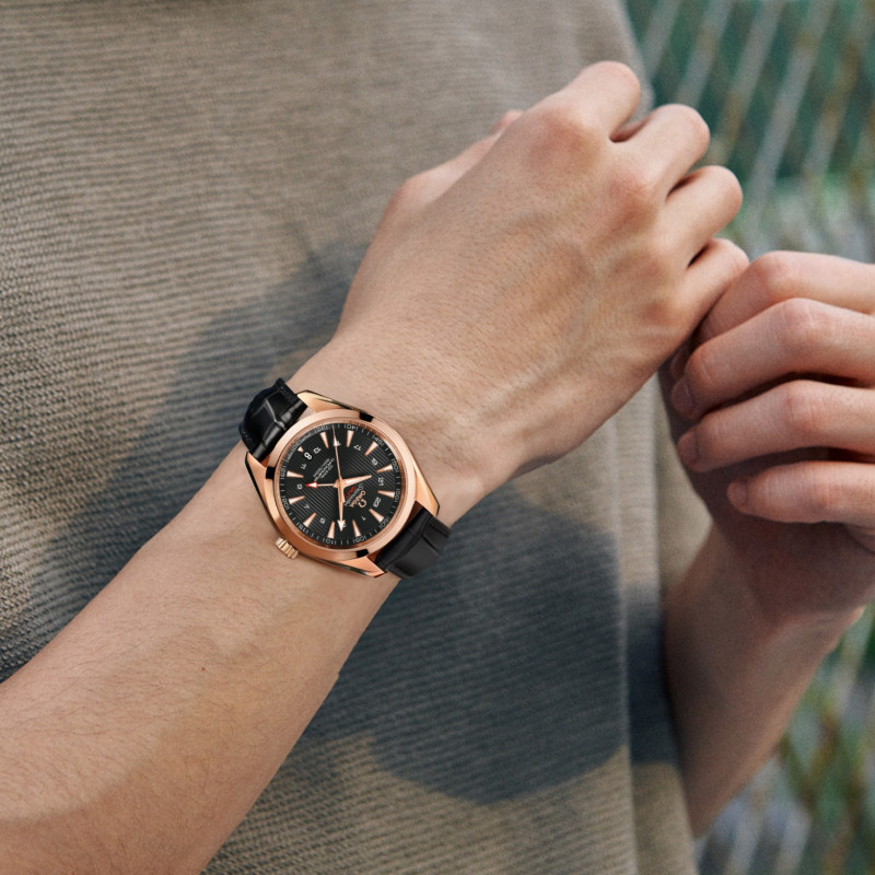 OMEGA 150m 43mm 18K 231.53.43.22.06.002