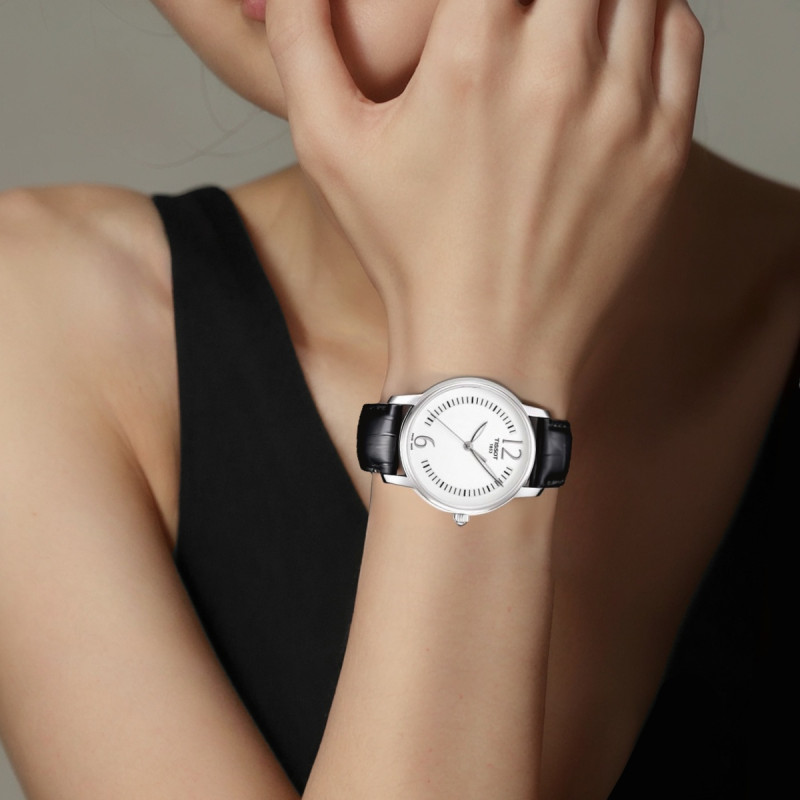 TISSOT LADY ROUND 38mm T052.210.16.037.00