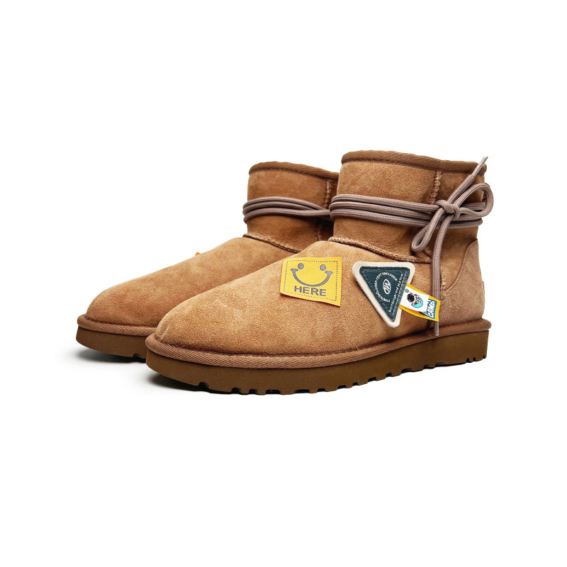 UGG CLASSIC MINI