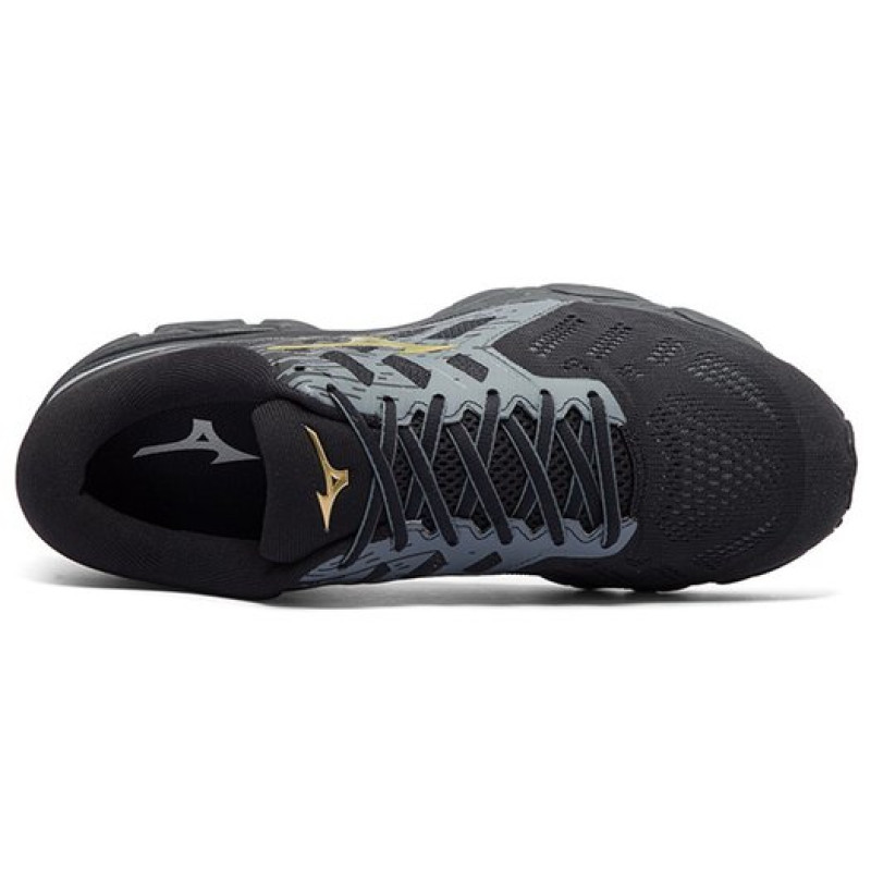 Mizuno Wave Ultima 12
