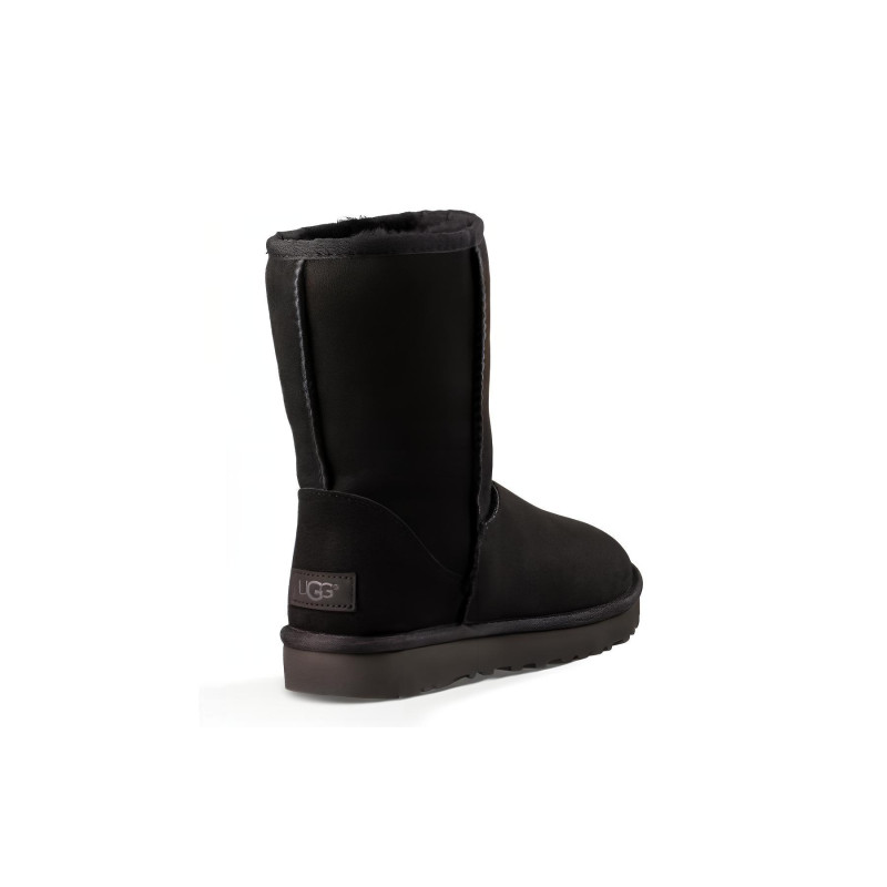 UGG Classic Short II