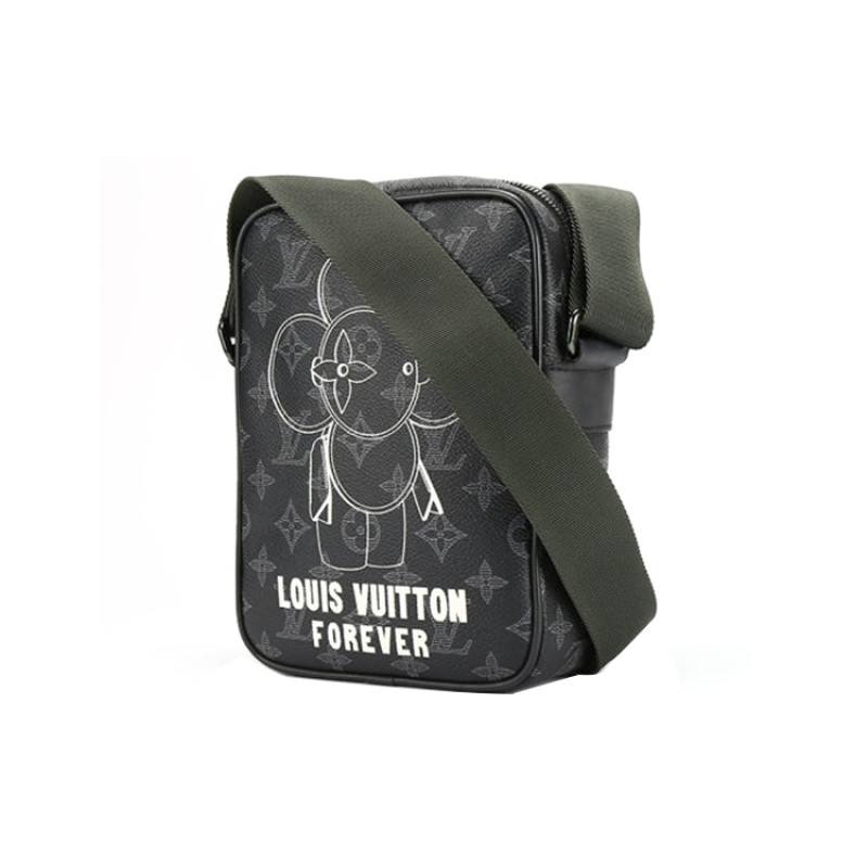 LOUIS VUITTON vivienne Pop Up