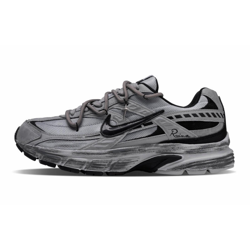 Nike Initiator