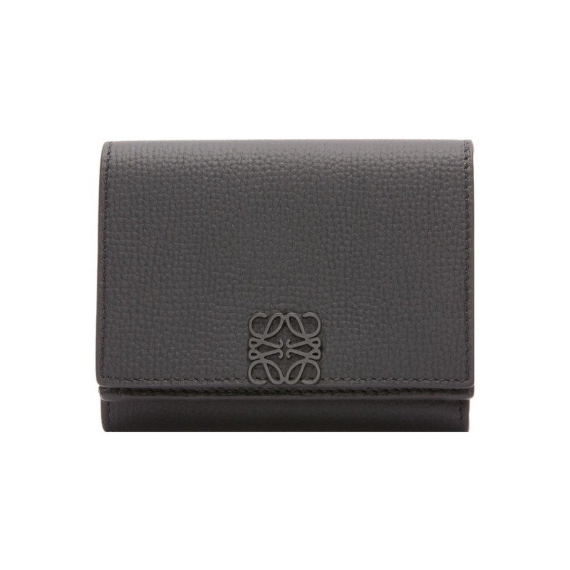 LOEWE Anagram
