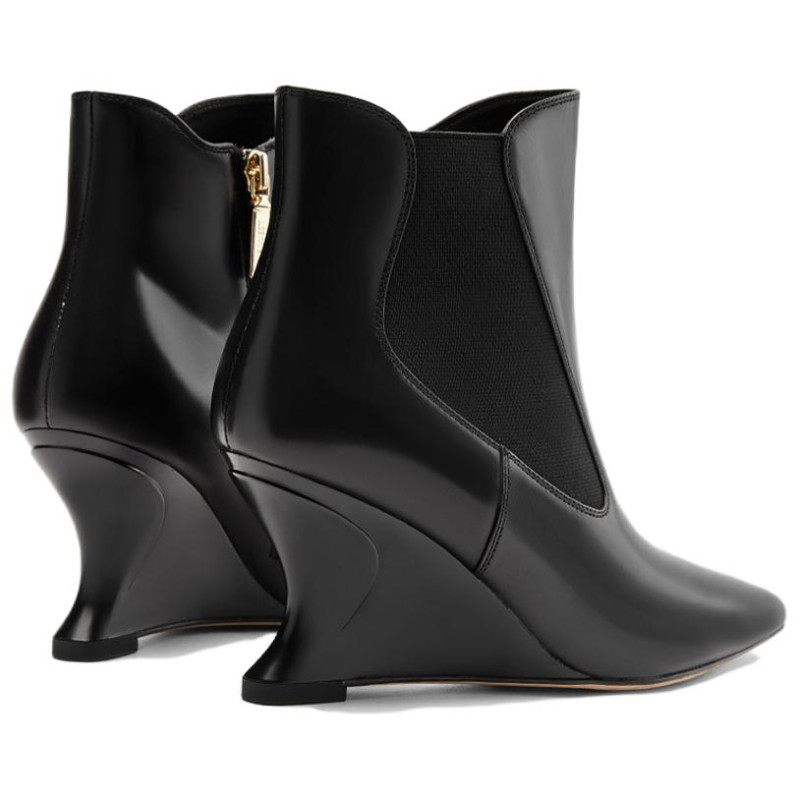 NINE WEST