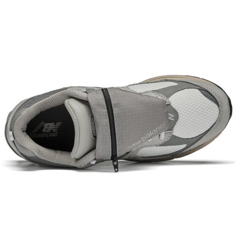 New Balance NB 2002R Pouch