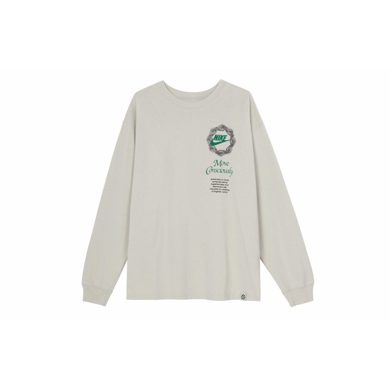 Nike Sportswear T