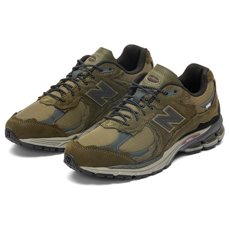 New Balance NB 2002R 