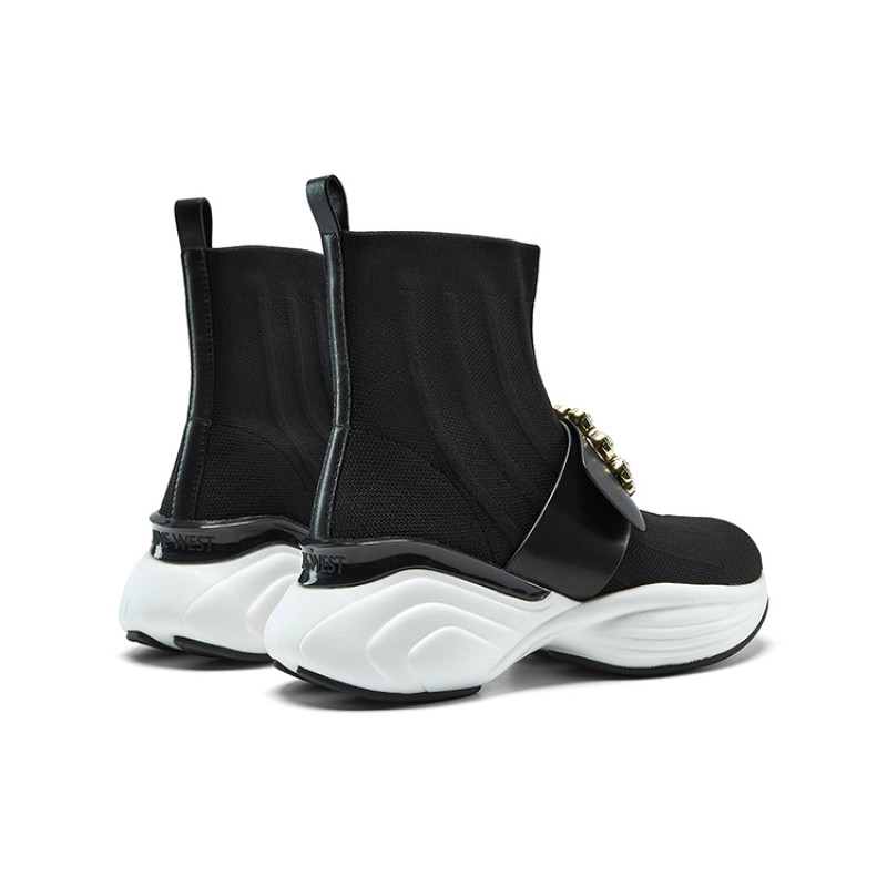 NINE WEST
