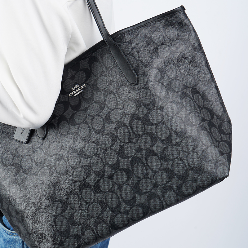 COACH City 33 Tote