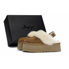 UGG 811