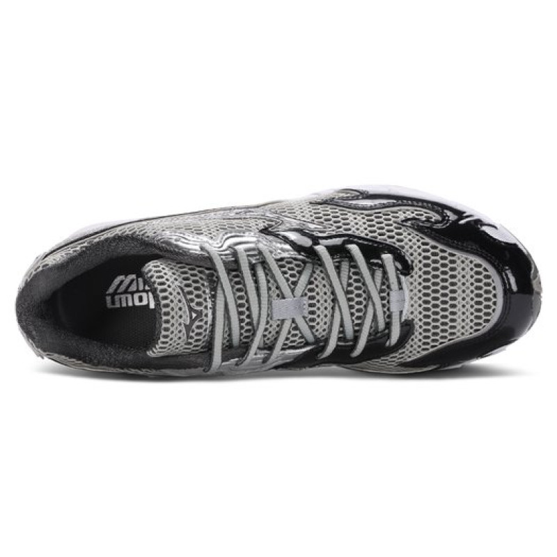 ONE BLOCK DOWN x Mizuno Wave Rider 10