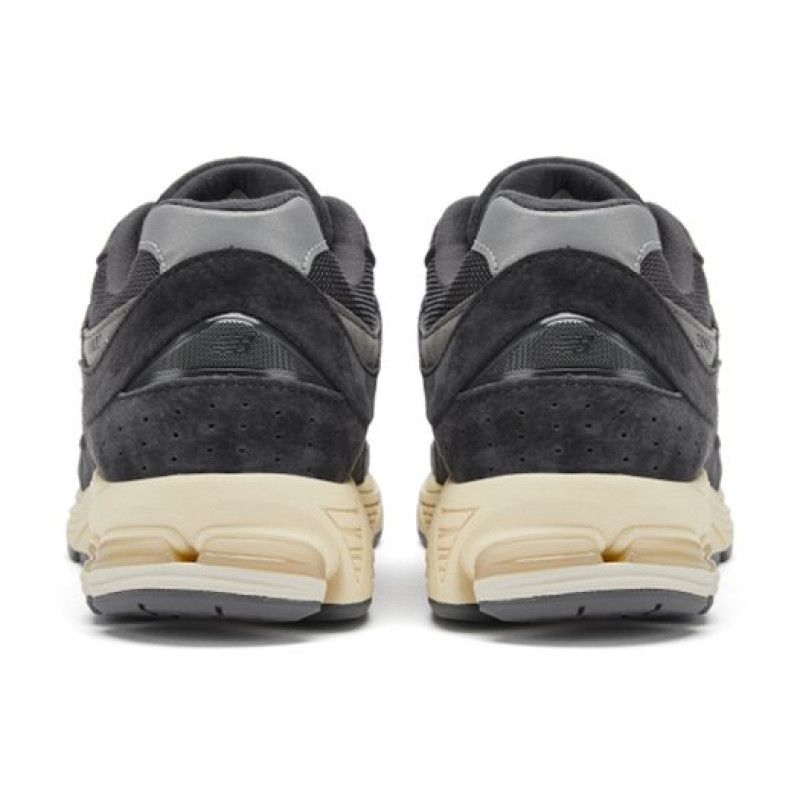 New Balance NB 2002R